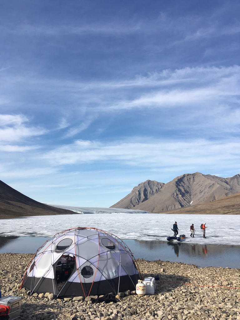 47BFEC2B-47AA-4E2F-BD24-0471F1D26F14_1_105_c